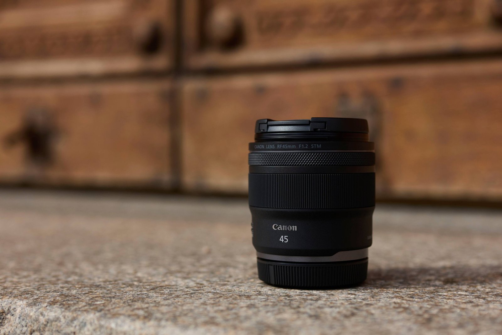 Canon RF 45mm f/1.2 STM Standard Prime Lens for EOS R-Series Cameras – Black - Image 6